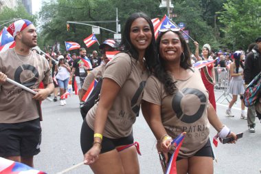 8 Haziran 2025, New York, ABD: 2025 yılında New York 'ta düzenlenen ulusal Porto Riko Günü geçidi (8). Geçit töreni güzergahı 44. caddeden 79. caddeye kadar takip etti (niyi fote / the new ws2)