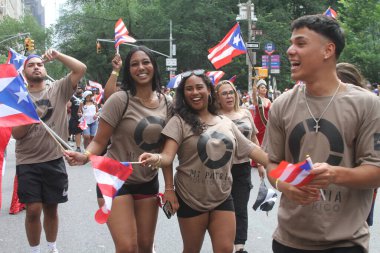 8 Haziran 2025, New York, ABD: 2025 yılında New York 'ta düzenlenen ulusal Porto Riko Günü geçidi (8). Geçit töreni güzergahı 44. caddeden 79. caddeye kadar takip etti (niyi fote / the new ws2)