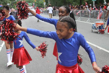 8 Haziran 2025, New York, ABD: 2025 yılında New York 'ta düzenlenen ulusal Porto Riko Günü geçidi (8). Geçit töreni güzergahı 44. caddeden 79. caddeye kadar takip etti (niyi fote / the new ws2)