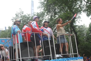 8 Haziran 2025, New York, ABD: 2025 yılında New York 'ta düzenlenen ulusal Porto Riko Günü geçidi (8). Geçit töreni güzergahı 44. caddeden 79. caddeye kadar takip etti (niyi fote / the new ws2)