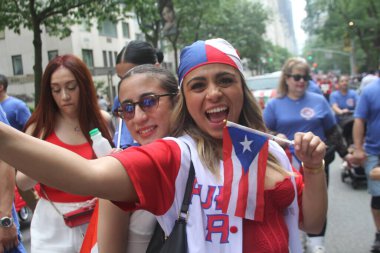 8 Haziran 2025, New York, ABD: 2025 yılında New York 'ta düzenlenen ulusal Porto Riko Günü geçidi (8). Geçit töreni güzergahı 44. caddeden 79. caddeye kadar takip etti (niyi fote / the new ws2)