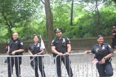 8 Haziran 2025, New York, ABD: 2025 yılında New York 'ta düzenlenen ulusal Porto Riko Günü geçidi (8). Geçit töreni güzergahı 44. caddeden 79. caddeye kadar takip etti (niyi fote / the new ws2)