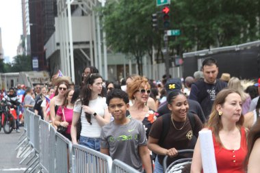 8 Haziran 2025, New York, ABD: 2025 yılında New York 'ta düzenlenen ulusal Porto Riko Günü geçidi (8). Geçit töreni güzergahı 44. caddeden 79. caddeye kadar takip etti (niyi fote / the new ws2)