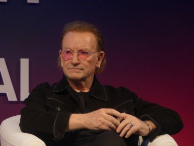 Berlin, Almanya: 5 Haziran 2025 - U2 vokalisti ve küresel rock yıldızı, özel sermaye fonu lideri, aktivist, etki yatırımcısı ve yükseliş fonunun kurucularından biri olan 