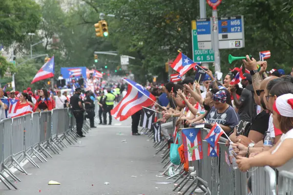 8 Haziran 2025, New York, ABD: 2025 yılında New York 'ta düzenlenen ulusal Porto Riko Günü geçidi (8). Geçit töreni güzergahı 44. caddeden 79. caddeye kadar takip etti (niyi fote / the new ws2)