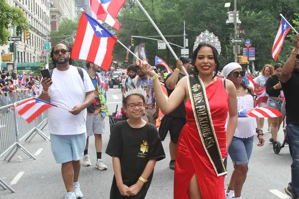 8 Haziran 2025, New York, ABD: 2025 yılında New York 'ta düzenlenen ulusal Porto Riko Günü geçidi (8). Geçit töreni güzergahı 44. caddeden 79. caddeye kadar takip etti (niyi fote / the new ws2)