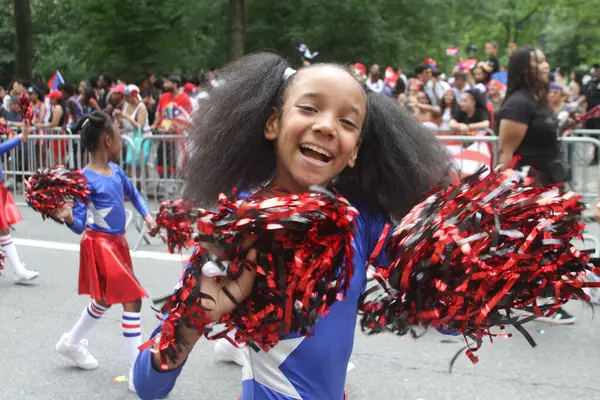 8 Haziran 2025, New York, ABD: 2025 yılında New York 'ta düzenlenen ulusal Porto Riko Günü geçidi (8). Geçit töreni güzergahı 44. caddeden 79. caddeye kadar takip etti (niyi fote / the new ws2)