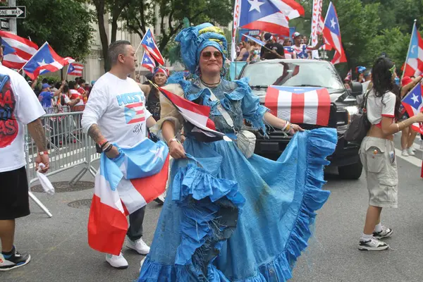 8 Haziran 2025, New York, ABD: 2025 yılında New York 'ta düzenlenen ulusal Porto Riko Günü geçidi (8). Geçit töreni güzergahı 44. caddeden 79. caddeye kadar takip etti (niyi fote / the new ws2)
