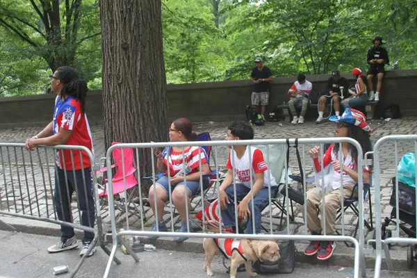 8 Haziran 2025, New York, ABD: 2025 yılında New York 'ta düzenlenen ulusal Porto Riko Günü geçidi (8). Geçit töreni güzergahı 44. caddeden 79. caddeye kadar takip etti (niyi fote / the new ws2)