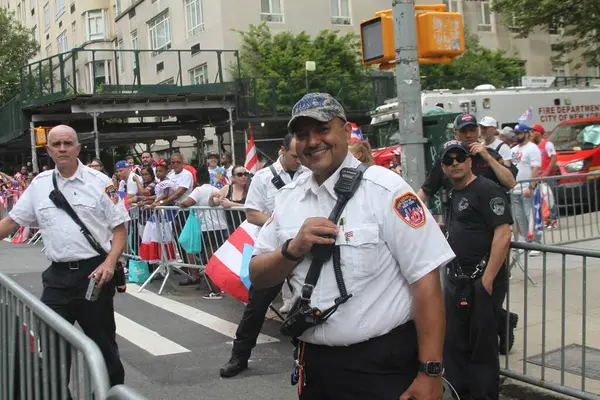 8 Haziran 2025, New York, ABD: 2025 yılında New York 'ta düzenlenen ulusal Porto Riko Günü geçidi (8). Geçit töreni güzergahı 44. caddeden 79. caddeye kadar takip etti (niyi fote / the new ws2)