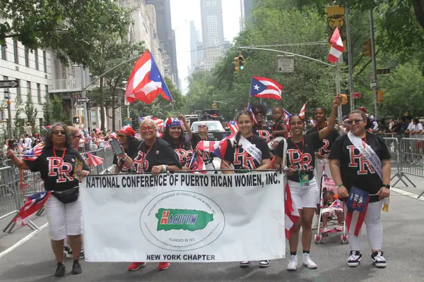 8 Haziran 2025, New York, ABD: 2025 yılında New York 'ta düzenlenen ulusal Porto Riko Günü geçidi (8). Geçit töreni güzergahı 44. caddeden 79. caddeye kadar takip etti (niyi fote / the new ws2)