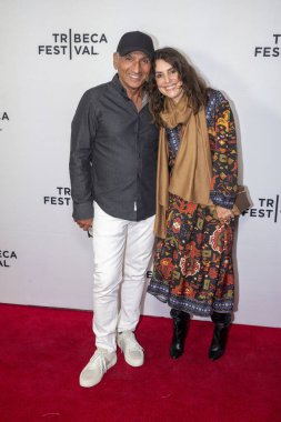 2009 Haziran, 2025, New York, ABD: Corie adjmi (r) Sva Tiyatrosu 'ndaki 2025 tribeca festivali (m10' lar / thenews2) sırasında 