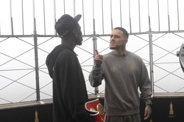 Richardson Hitchins, George Kambosos Jr. 'a karşı 14 Haziran' da Madison Square Garden Tiyatrosu 'ndaki dünya şampiyonluk maçı öncesinde Empire State Binası' nda karşı karşıya geldi. 10 Haziran 2025, New York, ABD (niyi fote / theenews2)