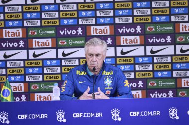 Sao Paulo (sp), Brezilya 06 / 09 / 2025 Brezilya Milli Takım koçu Carlos Ancelotti ile Pazartesi öğleden sonra, son eğitim oturumundan önce, Sao Paulo 'daki Neo quimica arenasında basın toplantısı düzenledi. (leco viana / the newws2)