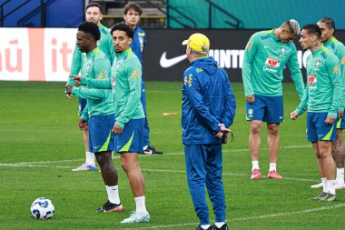 Sao paulo (sp) Brazil 06/09/2025 vinicius jr (l). Brezilya milli takım antrenörü Marquinhos (c) ve Carlo Ancelotti, neo Quimica Arena 'da (leco viana / thews2)