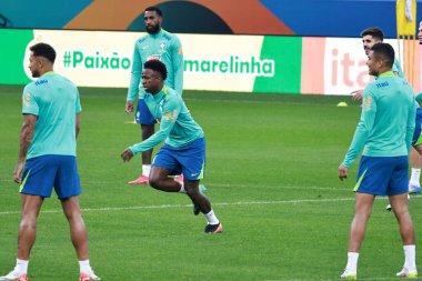 Sao Paulo (sp) Brazil 06 / 09 / 2025 vinicius jr (c), bu pazartesi Sao Paulo 'daki Neo Quimica Arena' da (sp) antrenman yaparken Brezilya milli takımı ile antrenman yapıyor. (leco viana / the newws2)