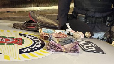 Sao Paulo (SP), Brezilya 06 / 11 / 2025 - Polis, 100 civarında kullanıcının bulunduğu Belediye Market bölgesindeki Dom Pedro II parkında yer alan yeni Cracolandia 'da operasyon düzenledi (oslaim brito / thenews2)