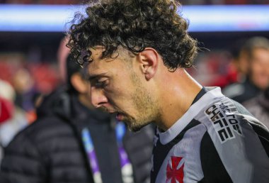 Sao Paulo (SP), 06 / 12 / 2025 - Nuno Moreira, Morumbis Stadyumu 'nda (tomze fonseca / theenews2) düzenlenen Brezilya Şampiyonası' nın 12. turu için geçerli olan Sao Paulo ve Vasco arasındaki maçta golünü kutluyor.)