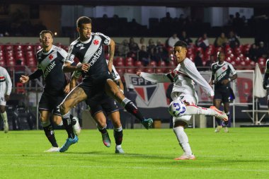 Sao Paulo (SP), 06 / 12 / 2025 - oyuncu Ryan, Morumbis Stadyumu 'nda (tomze fonseca / theenews2) düzenlenen Brezilya şampiyonasının 12. turu için geçerli olan Sao Paulo ve Vasco arasındaki maçta golünü kutluyor.)