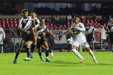 Sao Paulo (SP), 06 / 12 / 2025 - oyuncu Ryan, Morumbis Stadyumu 'nda (tomze fonseca / theenews2) düzenlenen Brezilya şampiyonasının 12. turu için geçerli olan Sao Paulo ve Vasco arasındaki maçta golünü kutluyor.)