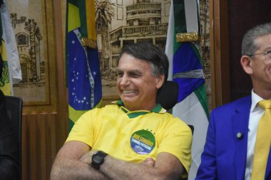 Natal (rn), Brazil 12 / 06 / 2025 - eski başkan jair messias bolsonaro, bu öğleden sonra, 12 Haziran 2025 tarihinde, natal şehir konseyinde, vatandaşlık unvanı aldı ve Ponta negra plajına gitti (jose aldenir / thews2)