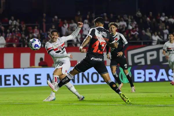 Sao Paulo (SP), 06 / 12 / 2025 - Sao Paulo ve Vasco arasındaki maçta oynayan Lucas Freitas, Morumbis Stadyumu 'nda (tomze fonseca / thenews2)
