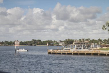 Miami, Florida, ABD: 15 Haziran 2025 - Amerika Birleşik Devletleri 'nin Atlantik ve körfez kıyıları boyunca uzanan kıyı içi su yolu (icw), doğal ve yapay su yolları ağı. (niyi fote / the new ws2)
