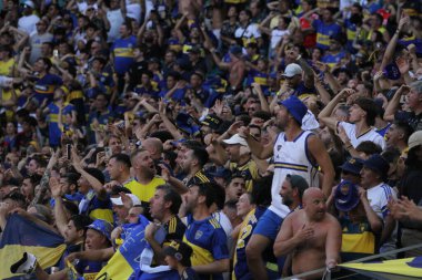 16 Haziran 2025, Miami, Florida, ABD: Boca taraftarları, Boca Jr. ve sl Benfica arasındaki futbol maçında takımlarının maçlarını Hard Rock Stadyumu 'nda düzenlenen Fifa Dünya Kulüpler Kupası' nın grup aşamasında kutluyorlar..