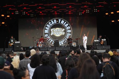 Sao Paulo (sp), 06 / 14 / 2025 - Marcao Brito ve Thiago Feijao ile birlikte Charlie Brown Jr. Sao Paulo 'nun güney bölgesindeki ibirapuera konser salonunda en iyi blues ve rock sahnesinde çalın. (Fabricio Bomjardim / The Newws2)     
