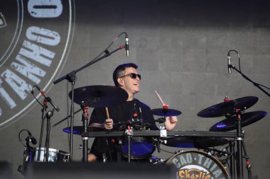 Sao Paulo (sp), 06 / 14 / 2025 - Marcao Brito ve Thiago Feijao ile birlikte Charlie Brown Jr. Sao Paulo 'nun güney bölgesindeki ibirapuera konser salonunda en iyi blues ve rock sahnesinde çalın. (Fabricio Bomjardim / The Newws2)     