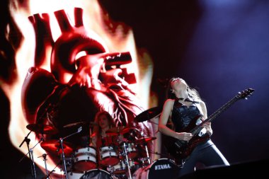 Sao Paulo (sp), 06 / 14 / 2025 - Larissa Liveir, gitarist Anitta ile birlikte Sao Paulo 'nun güney bölgesindeki ibirapuera konser salonunda en iyi blues ve rock sahnesinde sahne aldı. (Fabricio bomjardim\ Yeni 2)     