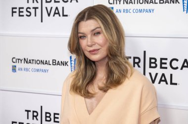 New York, ABD: 14 Haziran 2025 - Ellen Pompeo, Spring Stüdyoları 'nda düzenlenen 2025 Tribeca Festivali sırasında Öykücülere katılır. Etkinlikte Pompeo ve gazeteci Katie Couriç arasında samimi bir sohbet gerçekleşti. (m10 'lar / yeniler 2) 