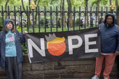 14 Haziran 2025, New York, New York, ABD: Protestocular, 14 Haziran 2025 'te New York' ta, binlerce insanın 