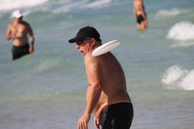 Güney sahili rıhtım noktası. 17 Haziran 2025, Miami, Florida, ABD: çocuklar da dahil olmak üzere yüzücülerin temiz suda yüzebileceği, piknik yapabileceği, spor yapabileceği, (niyi fote / theenews2)