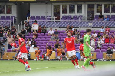 June 20, 2025, orlando, florida, usa: pavlidis evangelos #14 scored second goal of benfica and celebrates with teammates during soccer match between sl benfica and auckland fc in the phase group (niyi fote / thenews2)
