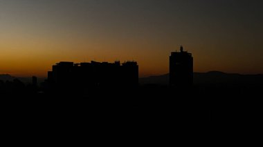Sao Paulo (sp), Brezilya 06 / 25 / 2025 - Sao Paulo 'nun orta bölgesinde gün batımı, bu çarşamba, 25 Haziran 2025, Sao Paulo' nun en soğuk günü. (Yeni2 / Depozito Fotoğrafları) 