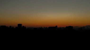 Sao Paulo (sp), Brezilya 06 / 25 / 2025 - Sao Paulo 'nun orta bölgesinde gün batımı, bu çarşamba, 25 Haziran 2025, Sao Paulo' nun en soğuk günü. (Yeni2 / Depozito Fotoğrafları) 