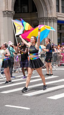New York Gurur Yürüyüşü 2025 'in gururu. 29 Haziran 2025. New York, ABD: New York şehri bugün binlerce insanın yıllık lgbtq + kimliğini kutlamak ve eşitlik talep etmek için toplanmasıyla canlandı (Jorge Estrellado / the enews2)