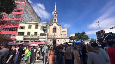 Sao Paulo (SP), Brezilya 06 / 29 / 2025 - Sao Paulo 'daki Praca da Liberdade' de, gastronomi ve geziler için turistleri ve yerlileri bir araya getiren geleneksel bir Japon mahallesi (oslaim brito / theenews2)