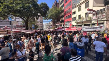 Sao Paulo (SP), Brezilya 06 / 29 / 2025 - Sao Paulo 'daki Praca da Liberdade' de, gastronomi ve geziler için turistleri ve yerlileri bir araya getiren geleneksel bir Japon mahallesi (oslaim brito / theenews2)