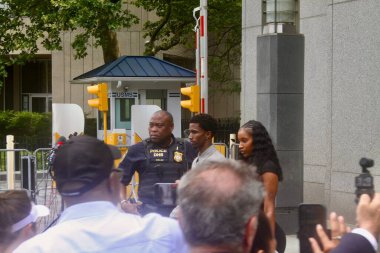 Sean Diddy Combs şantaj komplosundan suçsuz bulundu. 2 Temmuz 2025, New York, ABD: Hıristiyan tarağı Sean Diddy Combs 'un duruşması sırasında çocuk mahkemeden çıkarken görüldü (niyi fote / thews2)