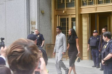 Sean Diddy Combs şantaj komplosundan suçsuz bulundu. 2 Temmuz 2025, New York, ABD: Hıristiyan tarağı Sean Diddy Combs 'un duruşması sırasında çocuk mahkemeden çıkarken görüldü (niyi fote / thews2)