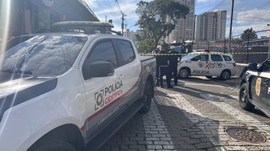 Sao Paulo (sp), Brezilya inşaat sektöründe çalışan 07 / 05 / 2025 işadamı Rua Felizarda Firmino de Andrade 'deki guarulhos şehrinin orta bölgesinde infaz edildi, polis soruşturmayı sonuçlandırmak üzere olay yerinde bulunuyor (oslaim brito / thews2)