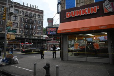 Bir adam vurularak öldürüldü, diğeri vuruldu ve 15 yaşındaki bir çocuk, Bronx, New York, ABD 'deki 41. Bölge' nin sınırları içinde Westchester Bulvarı ve Güney Bulvarı 'nda dudağında bir yırtık oluştu. 8 Temmuz 2025