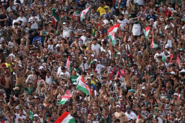 Fluminense Chelsea 'ye karşı - Yarı finaller: FIFA Dünya Kulüpler Kupası 2025. 8 Temmuz 2025, New Jersey, ABD: FIFA Dünya Kulüpler Kupası yarı finalleri için geçerli olan Fluminense ile Chelsea arasında oynanan futbol maçında taraftarlar (niyi fote / thews2) 