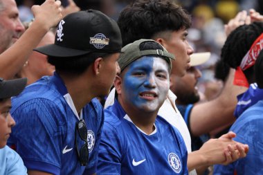 Fluminense Chelsea 'ye karşı - Yarı finaller: FIFA Dünya Kulüpler Kupası 2025. 8 Temmuz 2025, New Jersey, ABD: FIFA Dünya Kulüpler Kupası yarı finalleri için geçerli olan Fluminense ile Chelsea arasında oynanan futbol maçında taraftarlar (niyi fote / thews2) 