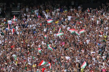 Fluminense Chelsea 'ye karşı - Yarı finaller: FIFA Dünya Kulüpler Kupası 2025. 8 Temmuz 2025, New Jersey, ABD: FIFA Dünya Kulüpler Kupası yarı finalleri için geçerli olan Fluminense ile Chelsea arasında oynanan futbol maçında taraftarlar (niyi fote / thews2) 