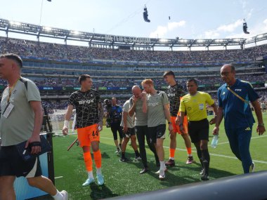 Chelsea, Fifa Dünya Kupası 2025 yarı finallerinde fluminense 'i yendi. 8 Temmuz 2025, New Jersey, ABD: Chelsea oyuncuları futbol maçından sonra taraftarlarıyla fluminense 'e karşı zaferlerini kutluyorlar (niyi fote / thews2)