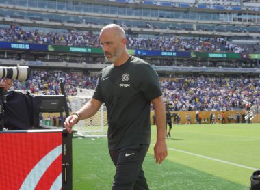 Chelsea, Fifa Dünya Kupası 2025 yarı finallerinde fluminense 'i yendi. 8 Temmuz 2025, New Jersey, ABD: Koç Maresca Enzo Chelsea 'nin oyuncuları futbol maçından sonra taraftarlarıyla fluminense' e karşı zaferlerini kutluyorlar.)