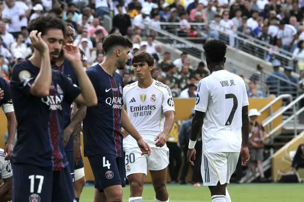 9 Temmuz 2025, New Jersey, ABD: vini jr # 7 of Real Madrid, Paris Saint Germain ve Real Madrid arasındaki futbol maçı sırasında Fifa Dünya Kulüpler Kupası 2025 yarı finalleri için geçerlidir (niyi fote / theenews2)